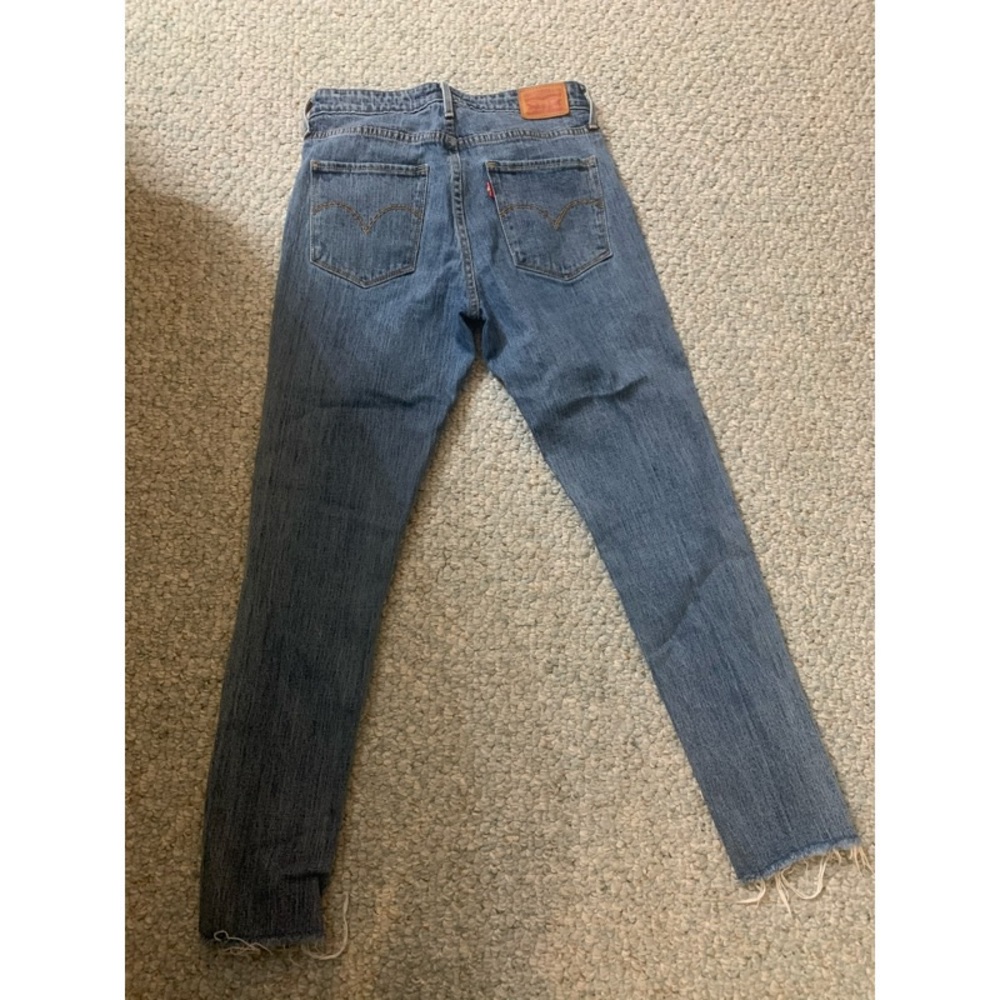 Blue jeans - Picture 2 of 5